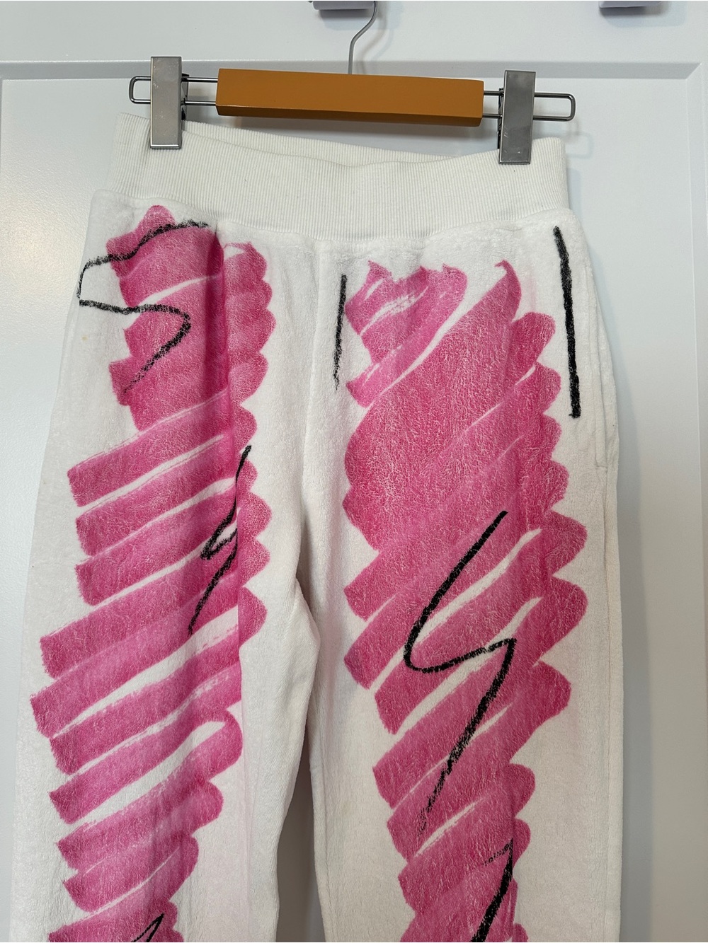 Moschino Couture White Pink Chenille Brushstroke Jogger Pant Size 4 US - Picture 8 of 16